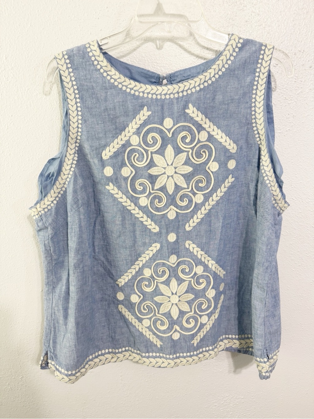 Boden Light Blue linen Chambray Embroidered Tank Top size 20